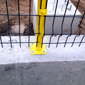 Стълбове, Колове, Закрепващи системи - служат за опора или основа за закачване на хоризонтални оградни пана, оградни панели, оградни мрежи и метални листове
